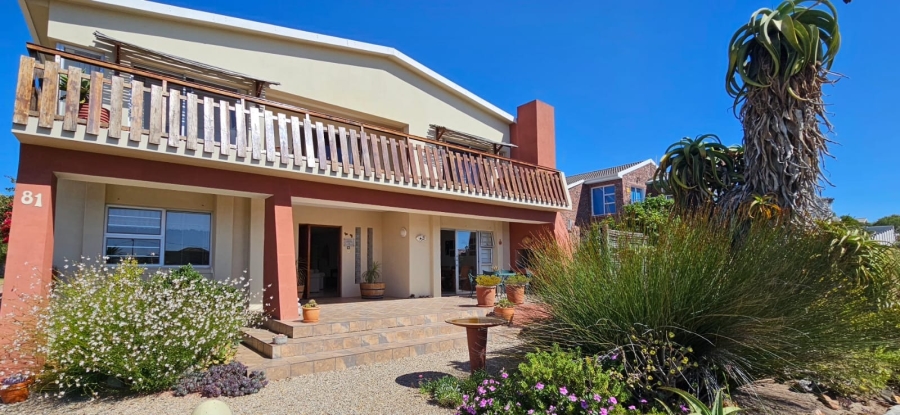 6 Bedroom Property for Sale in De Kelders Western Cape